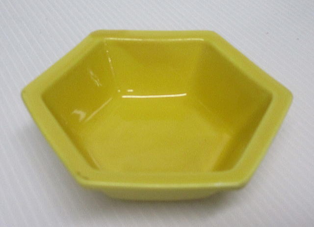陶器　六角小鉢　黄色