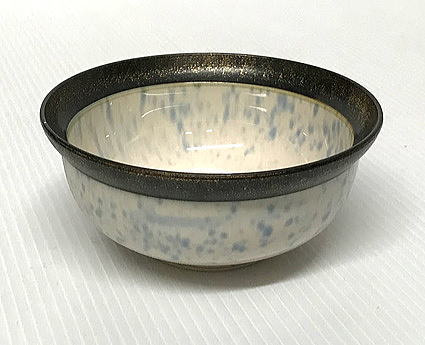 丸鉢(淡クリーム色)